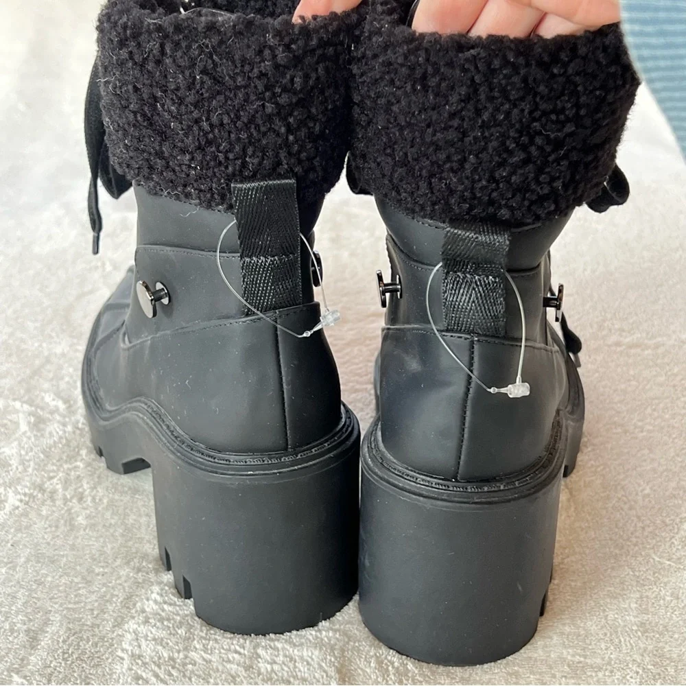 Steve Madden Boots Northern Winter Faux Fur Trim Lug Soles Black SIZE 7 New